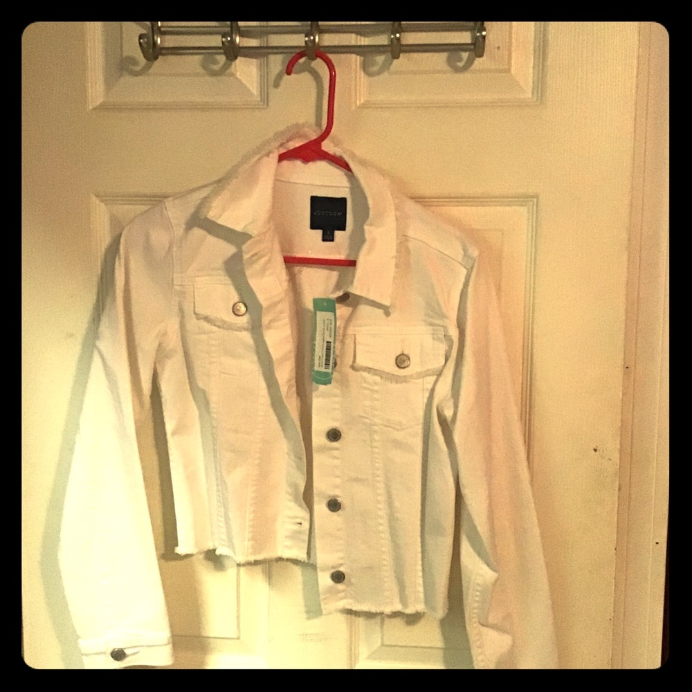 White cropped denim jacket